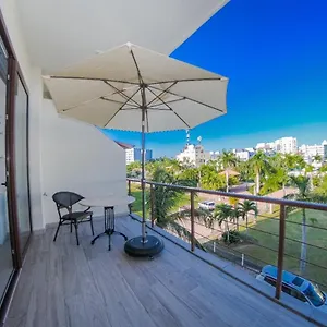  Apartment Modern Stylish Apt. Steps Away From The Mexico